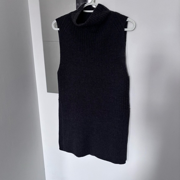 Wilfred Durandal Wool Sleeveless Sweater Top - Picture 3 of 9